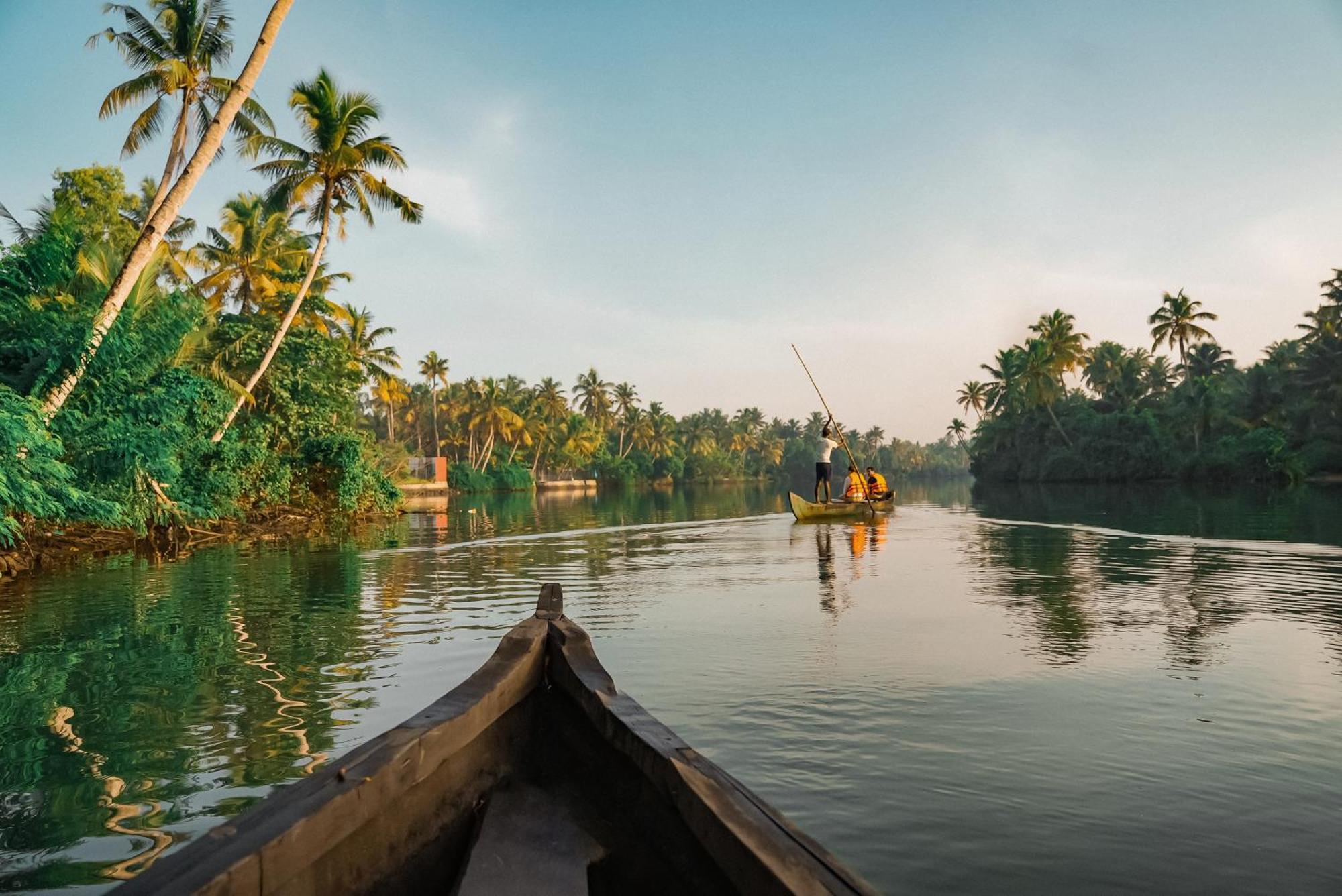 Kalloos Island Backwater Resort Kollam Exteriör bild